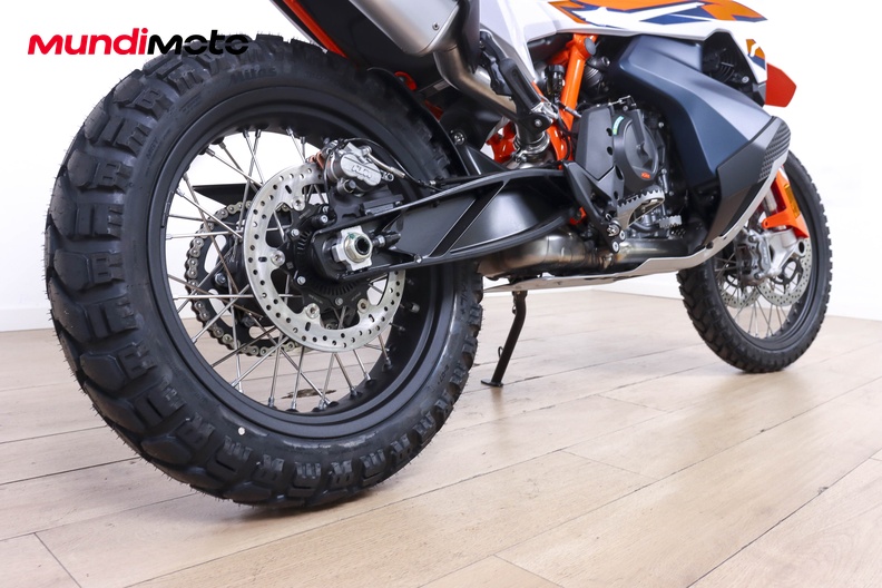 Motorbike image 3