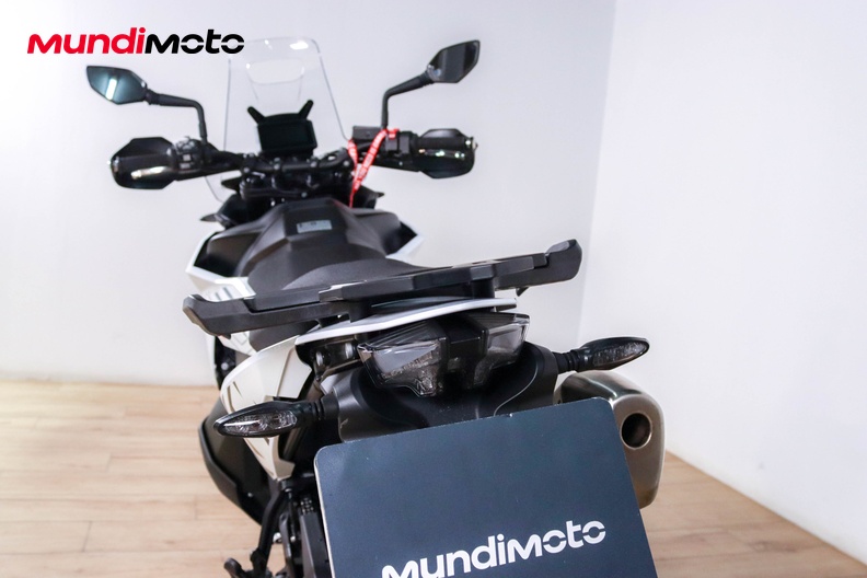 Motorbike image 9