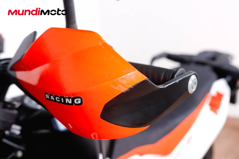 Motorbike image 12