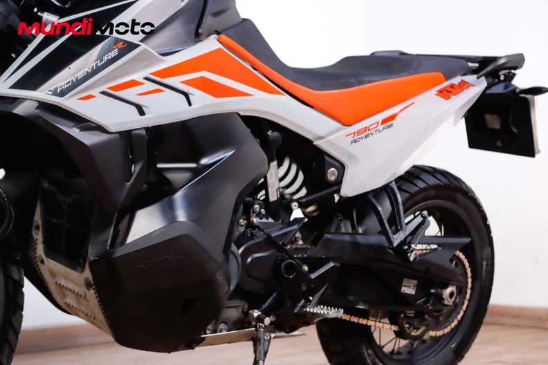 Motorbike image 8