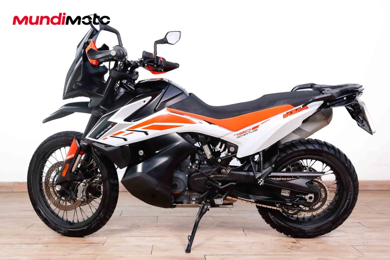 Motorbike image 5
