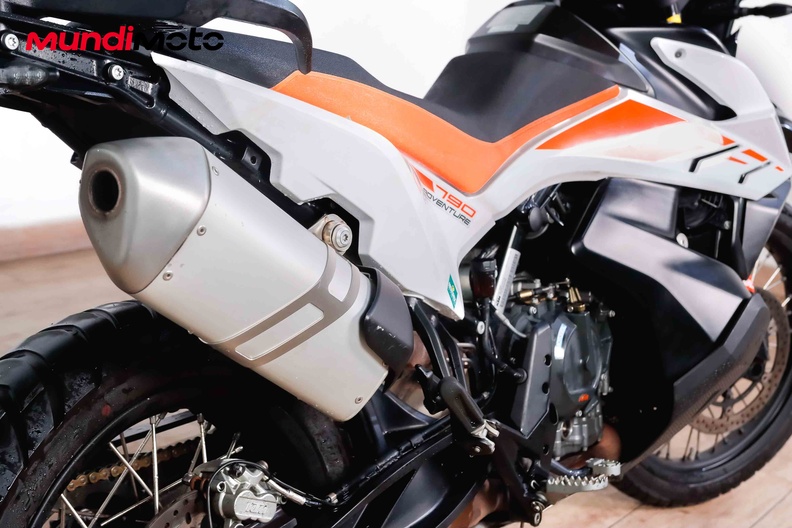 Motorbike image 3