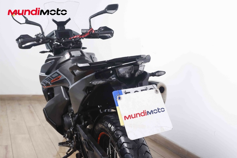 Motorbike image 9