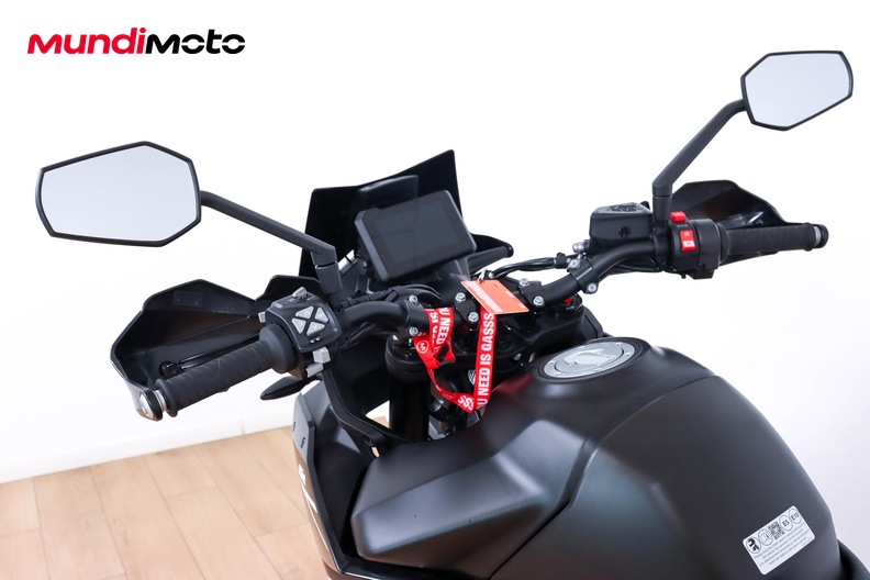 Motorbike image 10