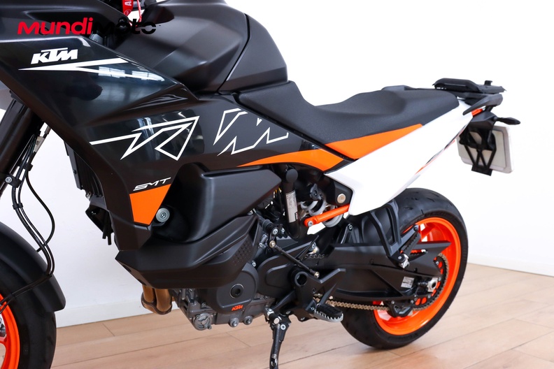 Motorbike image 8