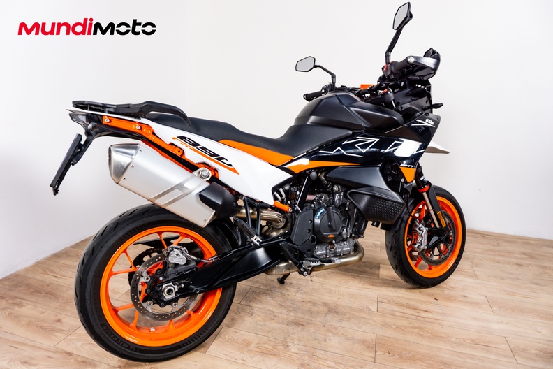 Motorbike image 2