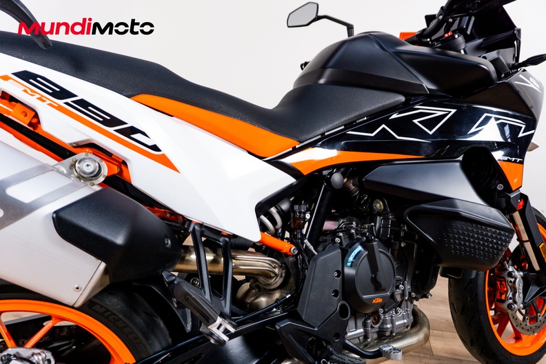 Motorbike image 3