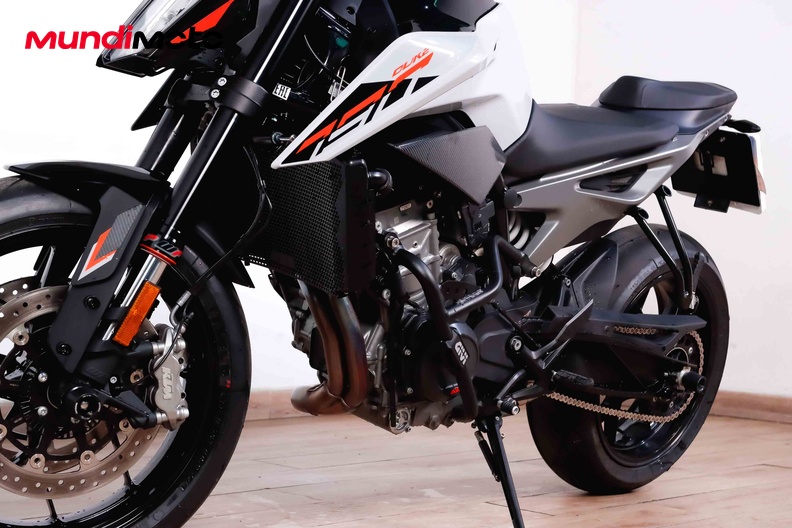 Motorbike image 8