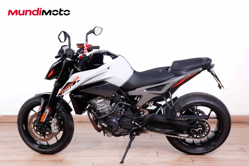 Motorbike image 5