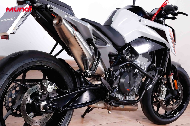 Motorbike image 3