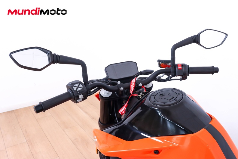 Motorbike image 10