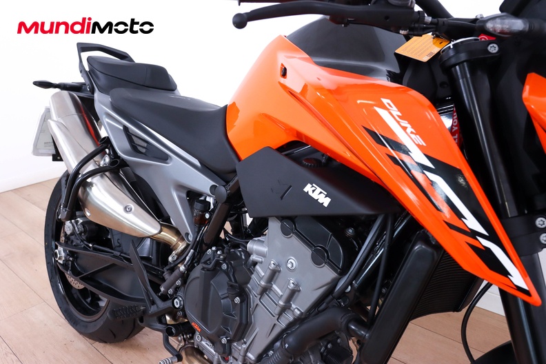 Motorbike image 12