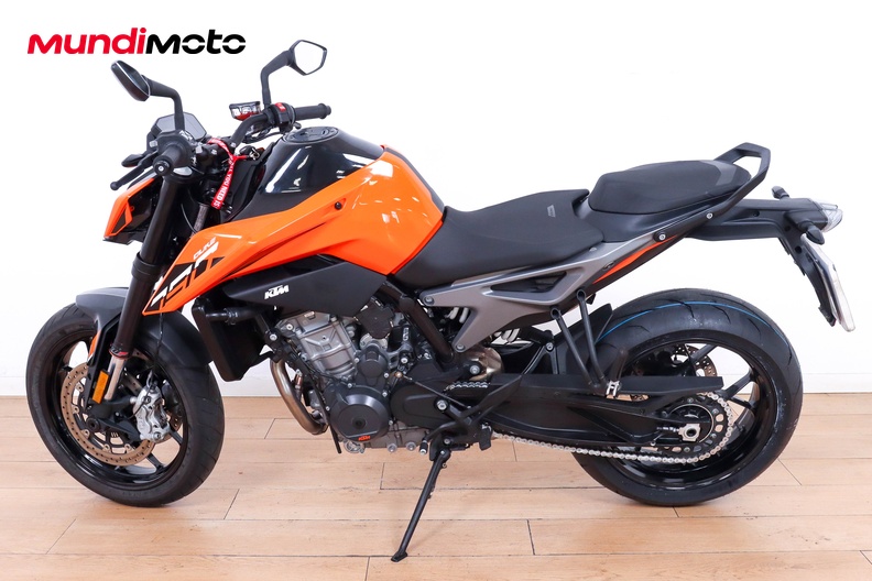 Motorbike image 5