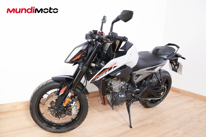 Motorbike image 6