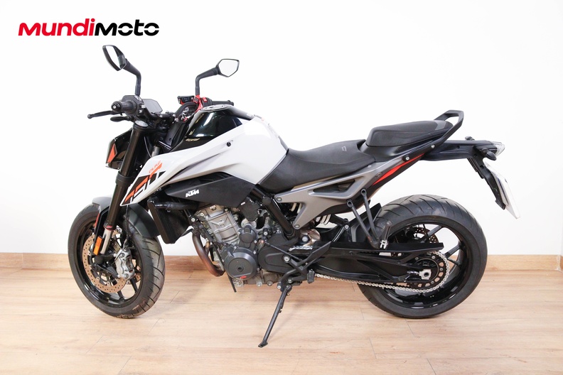 Motorbike image 5