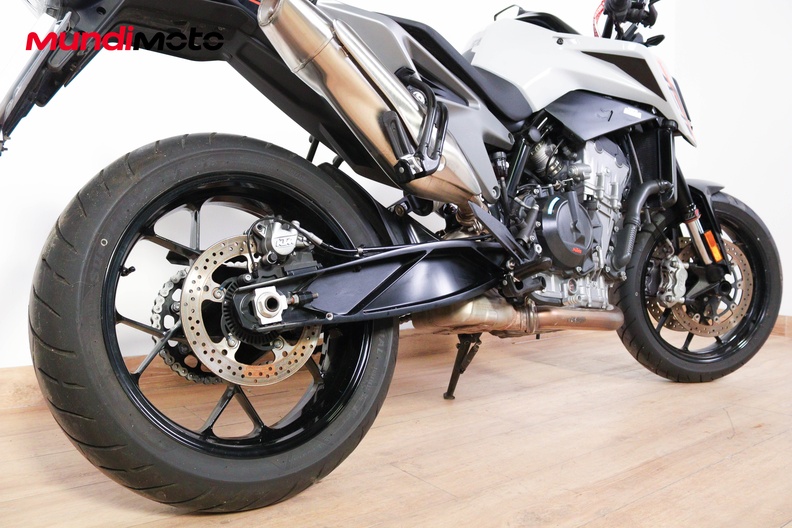 Motorbike image 3