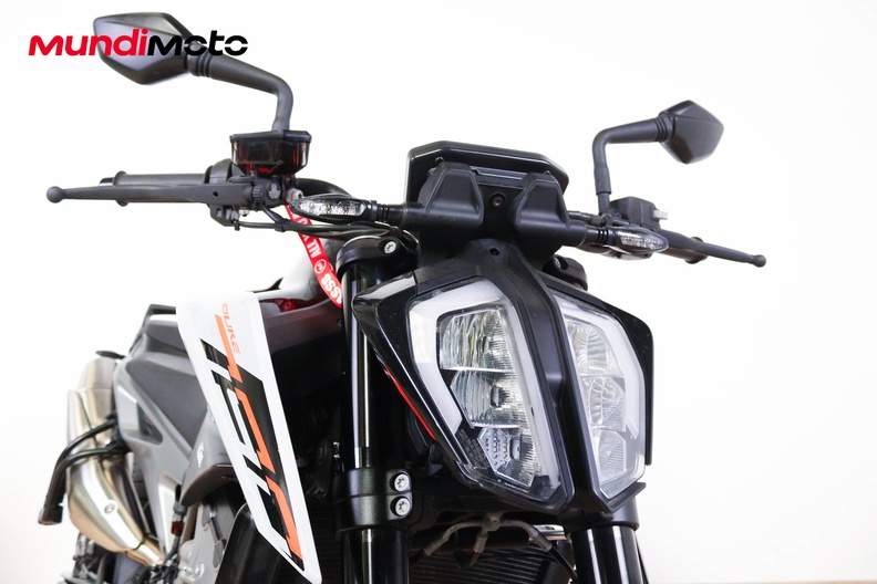 Motorbike image 4