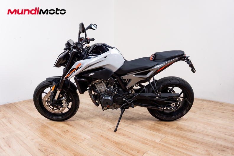 Motorbike image 5