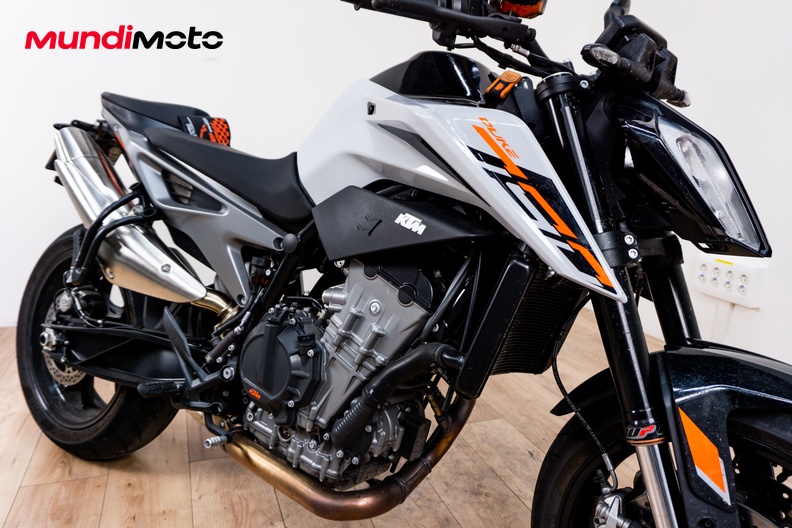 Motorbike image 4