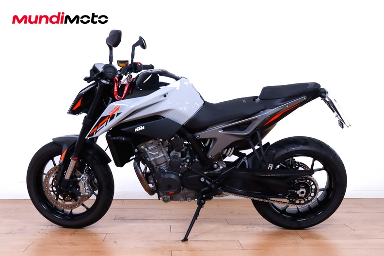Motorbike image 5