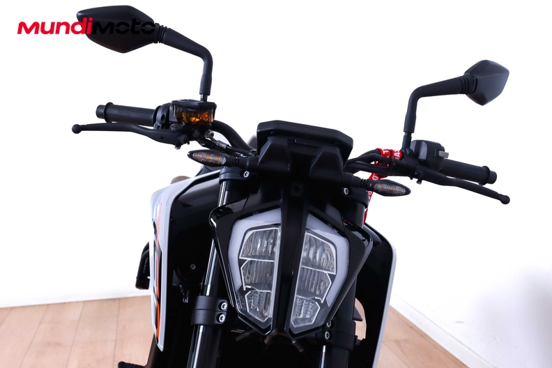 Motorbike image 4