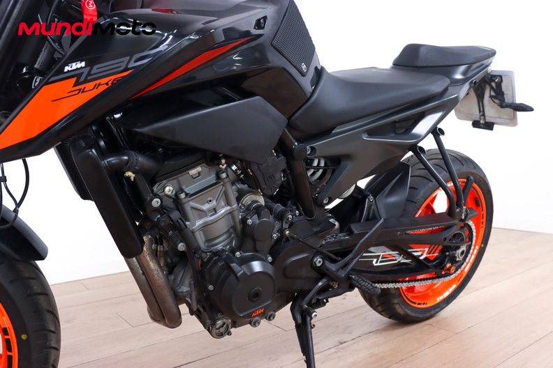 Motorbike image 8