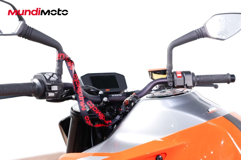 Motorbike image 10