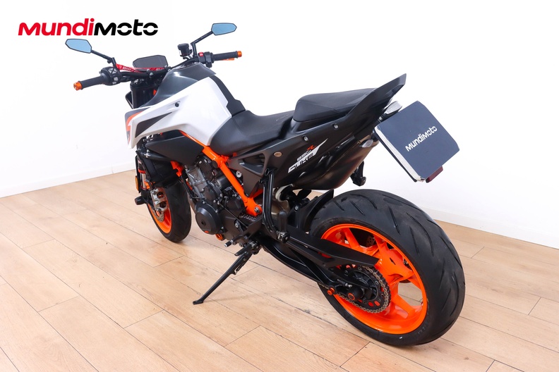 Motorbike image 6