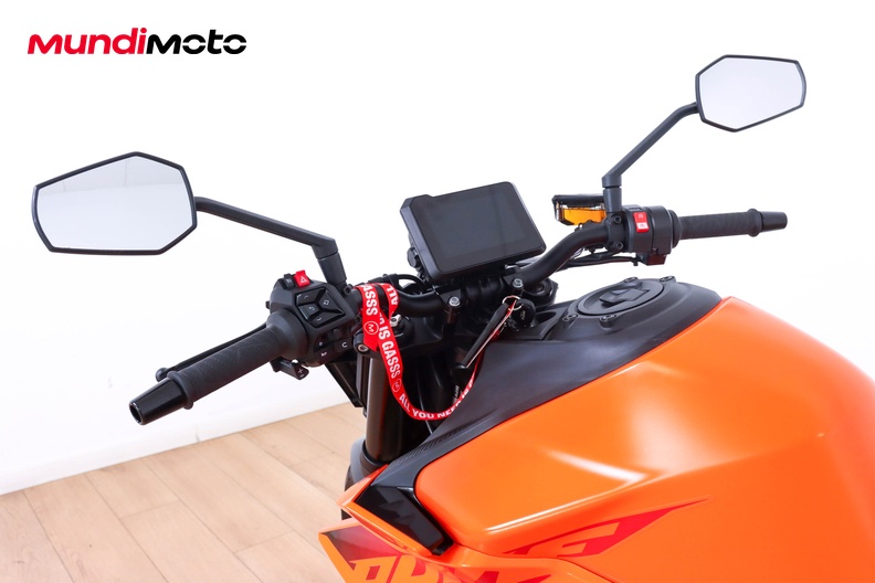 Motorbike image 10