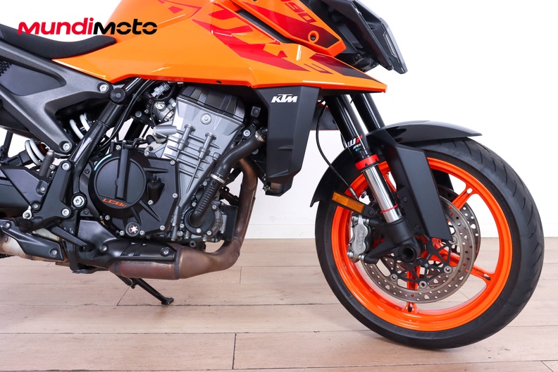 Motorbike image 12