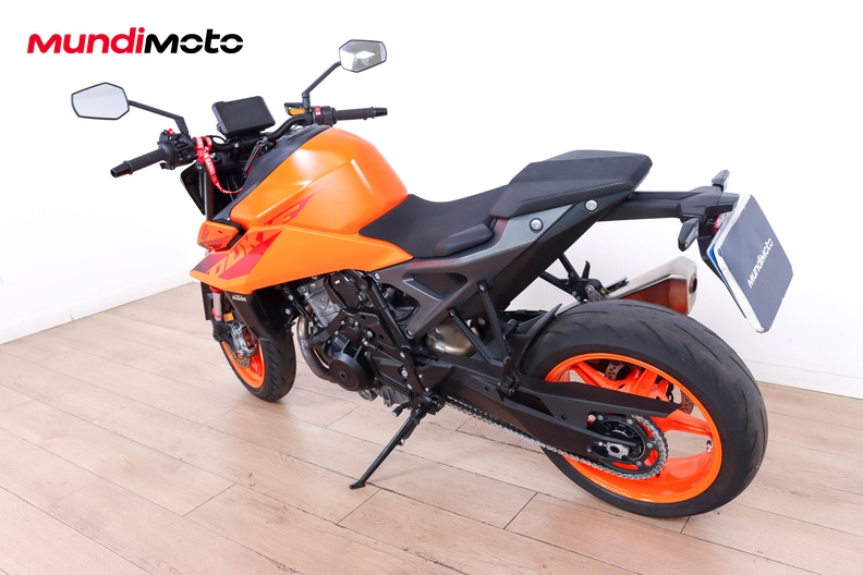 Motorbike image 6