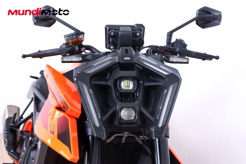 Motorbike image 4