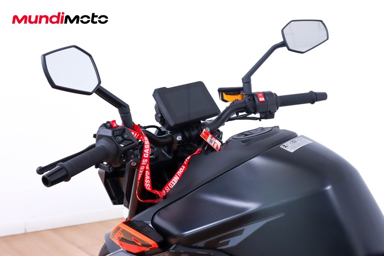 Motorbike image 10
