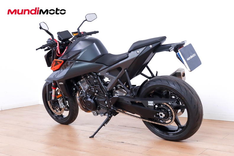 Motorbike image 6