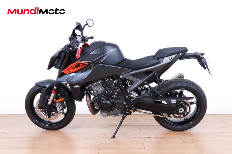 Motorbike image 5