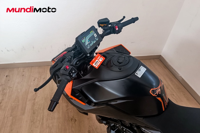 Motorbike image 10