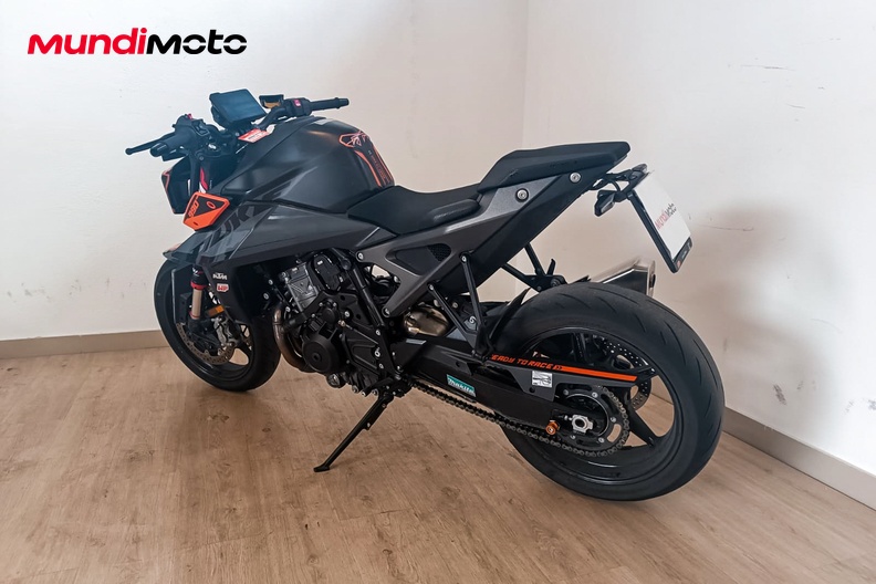 Motorbike image 6