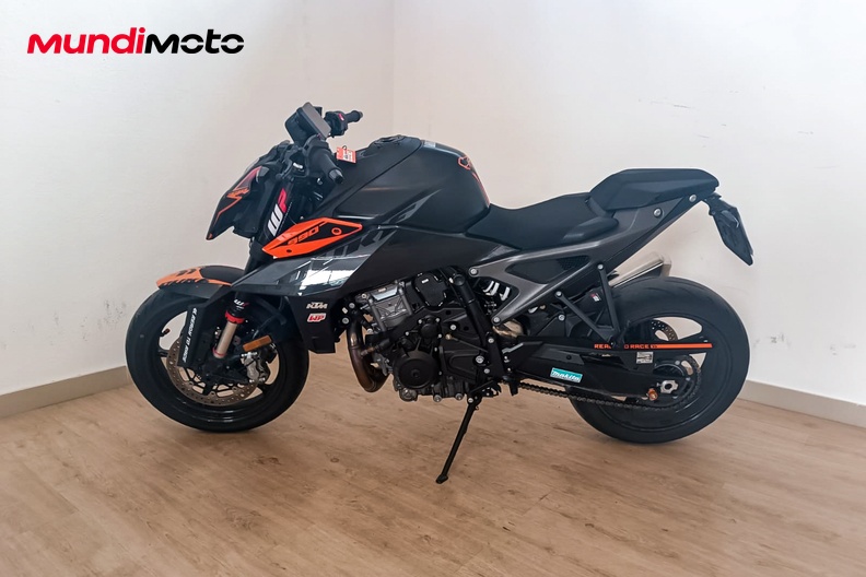 Motorbike image 5