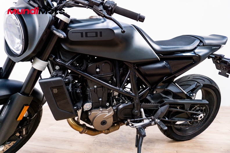 Motorbike image 9
