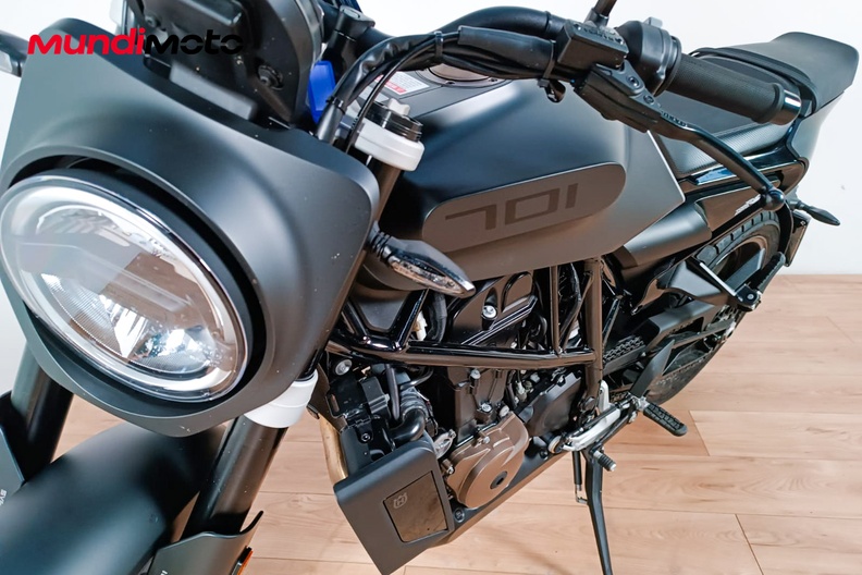 Motorbike image 9