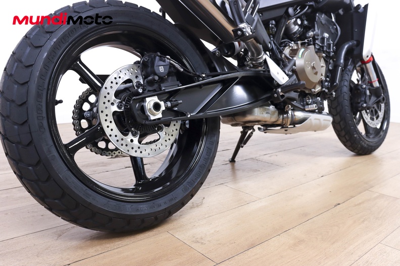 Motorbike image 3