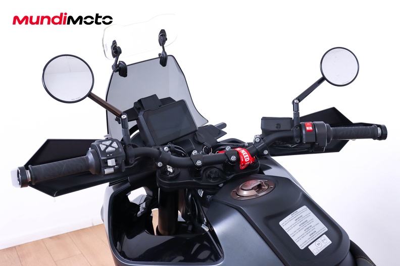 Motorbike image 10