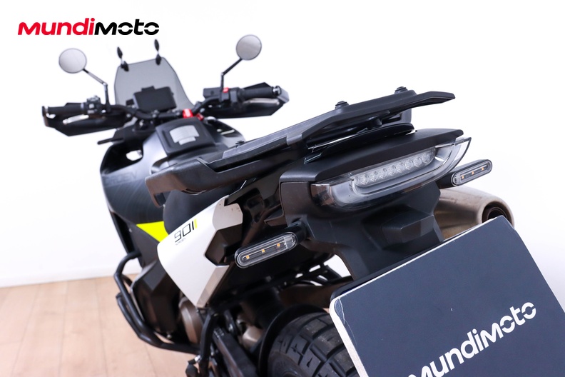 Motorbike image 9