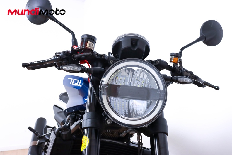 Motorbike image 4