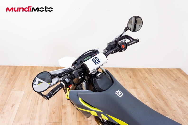 Motorbike image 10