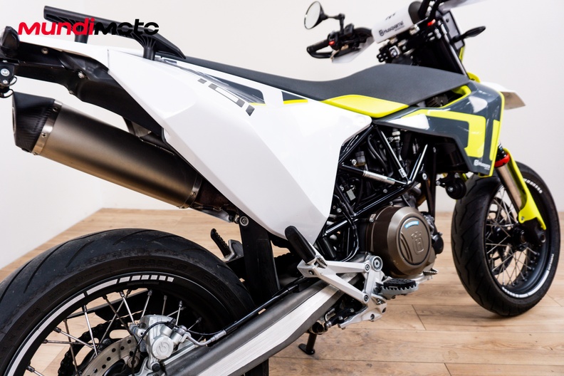 Motorbike image 3