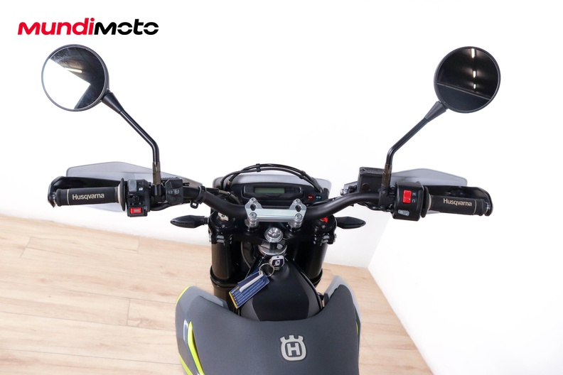 Motorbike image 10