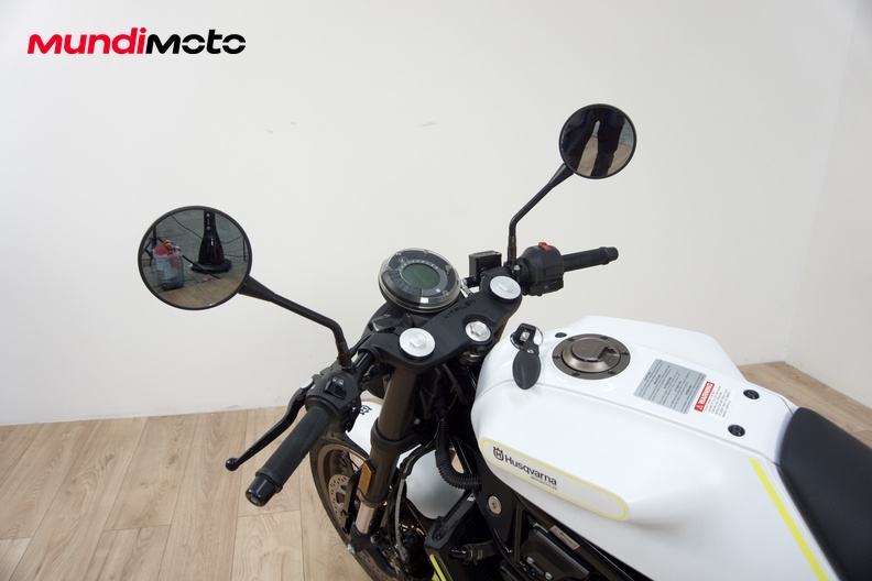 Motorbike image 10