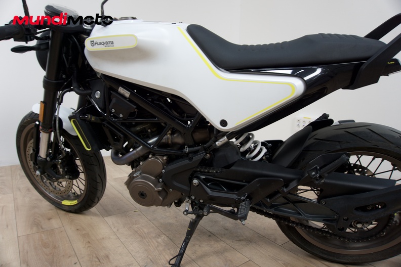 Motorbike image 8