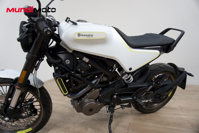 Motorbike image 9